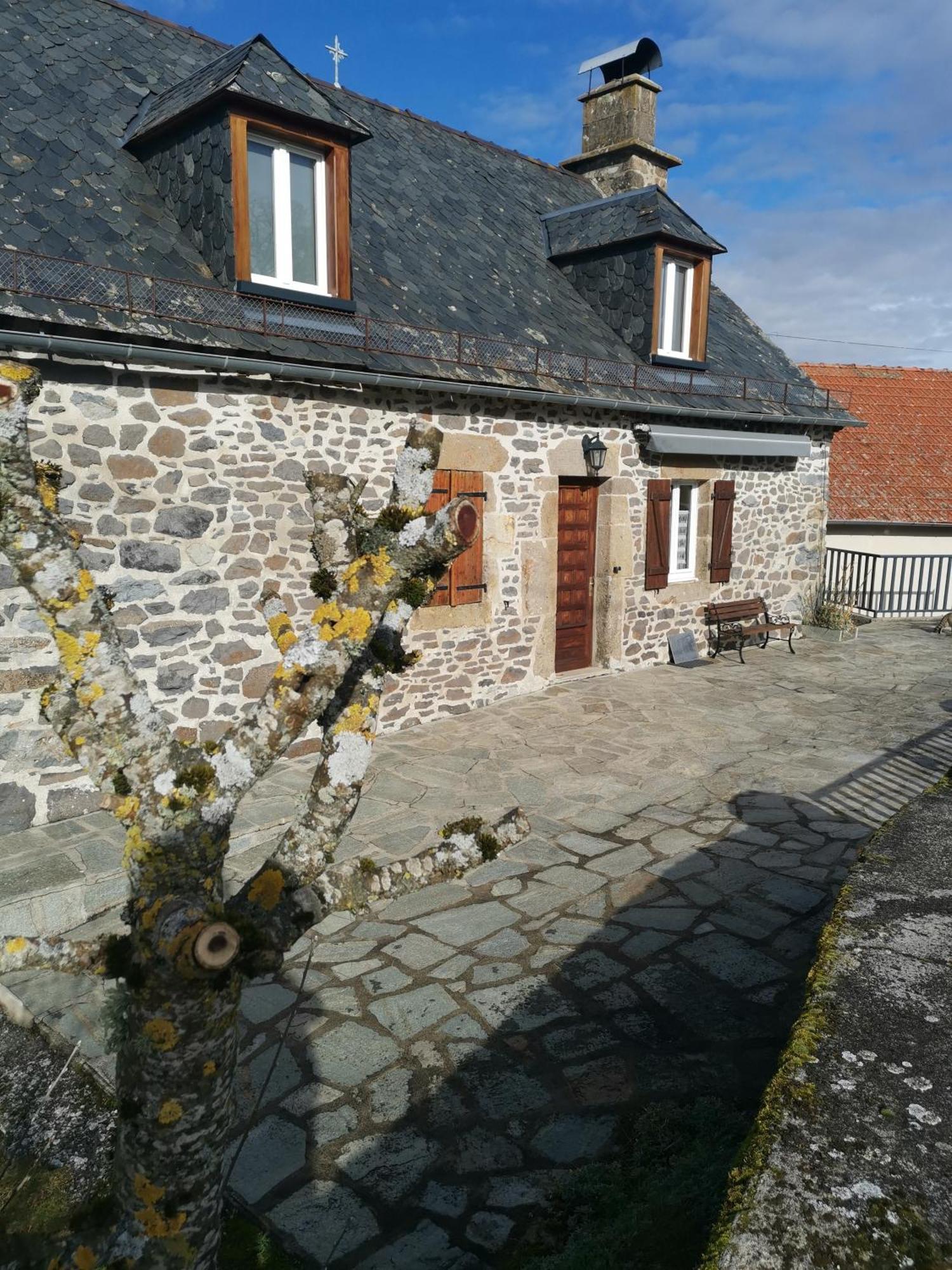 Maison Chez La Malie Le Monteil  Exterior foto
